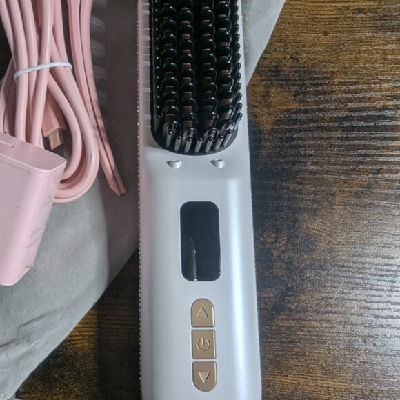 Christine Shelley Hair Straightener Brush for travel with negative ions! - Picture 2 of 4